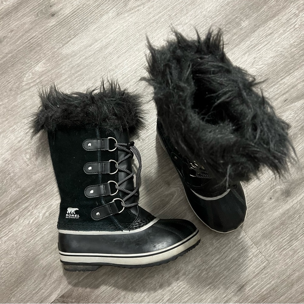 Sorel Girls Joan Of Arctic NY1966-013 Black Faux Fur Winter Boots Size 3